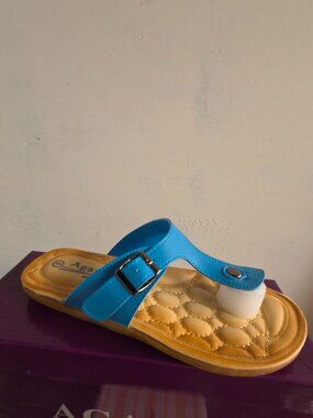 Agape Collection "ADINA-25" thong sandals, Sz 6